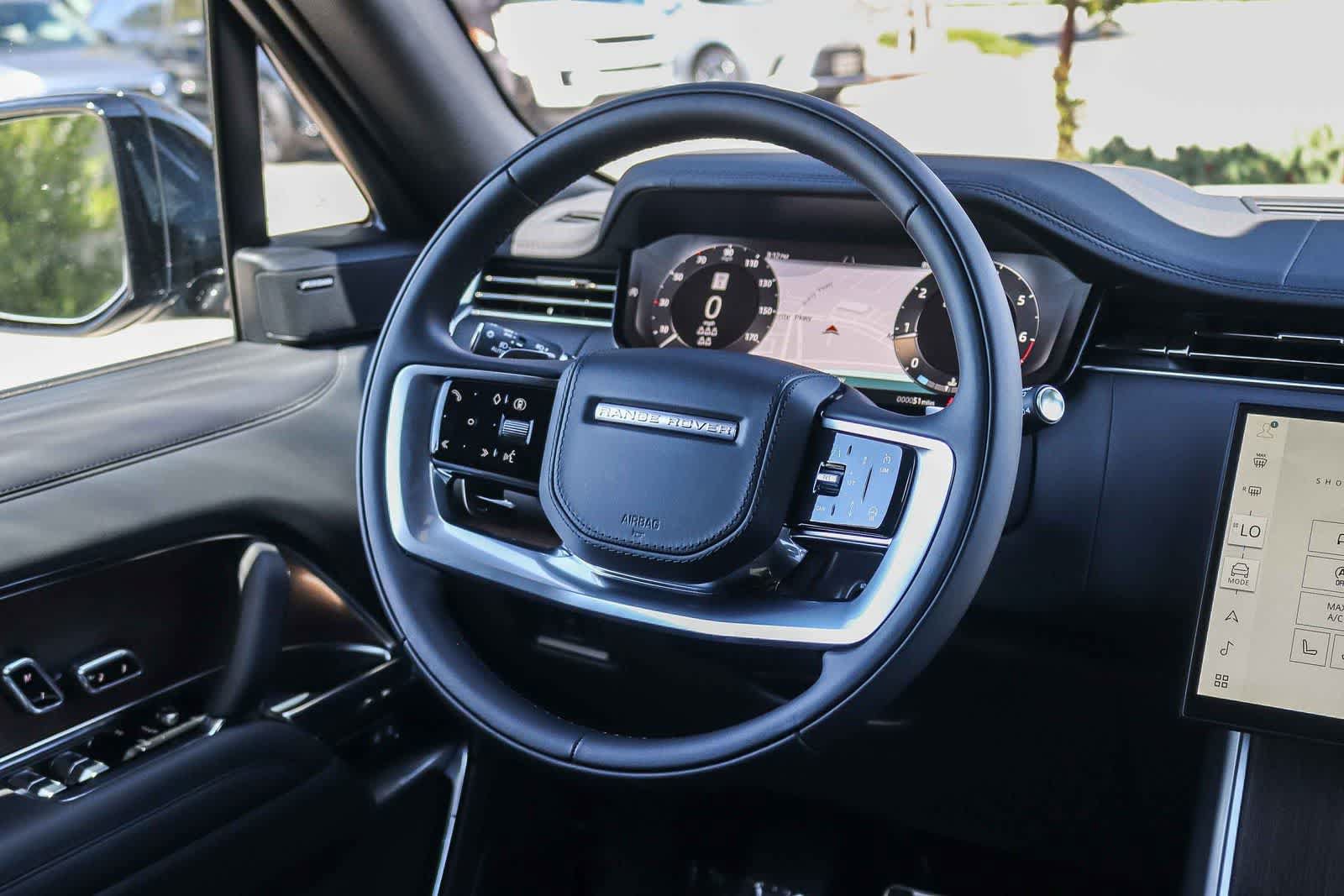 New 2026 Land Rover Range Rover Long Wheelbase SE AWD/4WD image 14