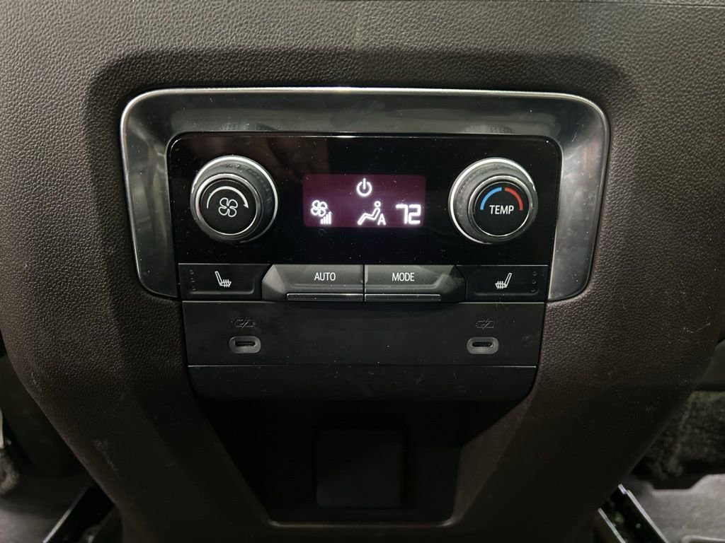 Used 2021 Chevrolet Tahoe LT w/ LT Signature Package image 31