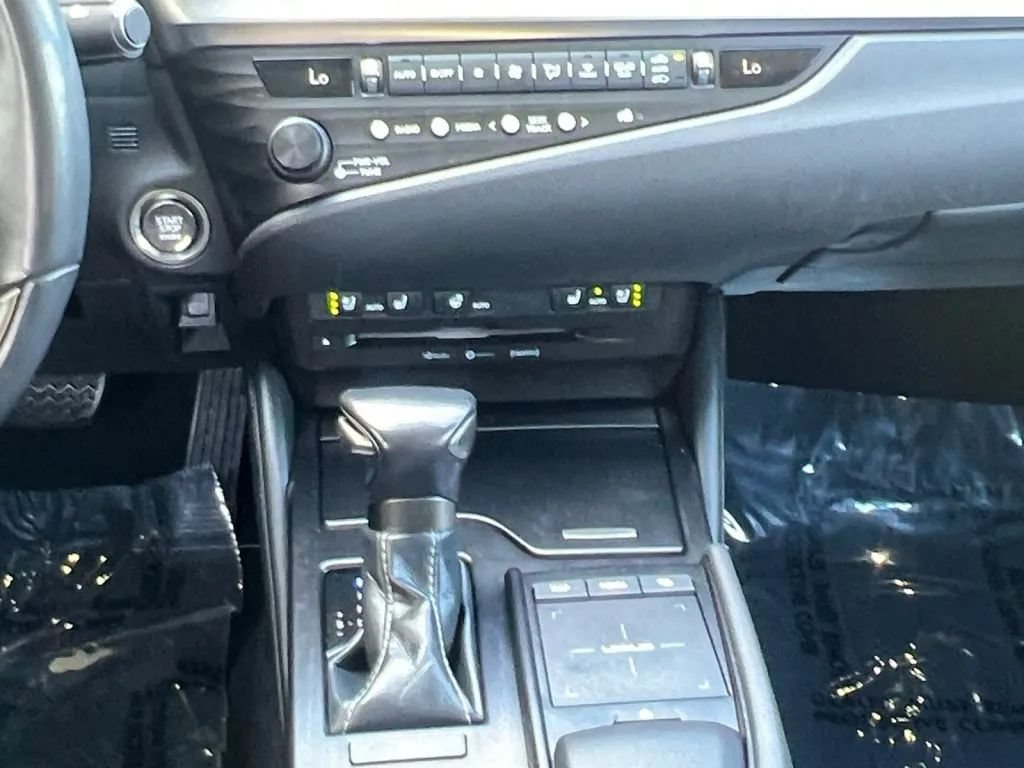 Used 2019 Lexus ES 350 w/ Premium Package FWD image 12