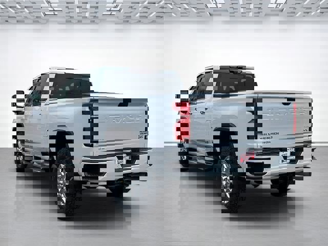 Used 2024 Chevrolet Silverado 2500 High Country w/ High Country Premium Package AWD/4WD image 6