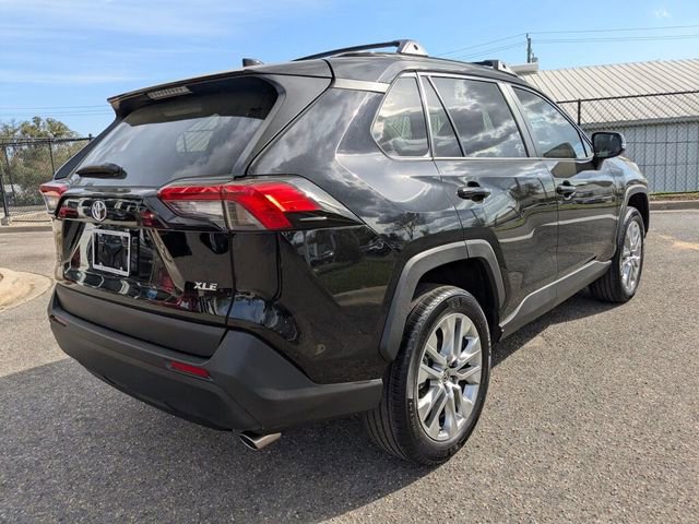 Used 2025 Toyota RAV4 XLE Premium image 8