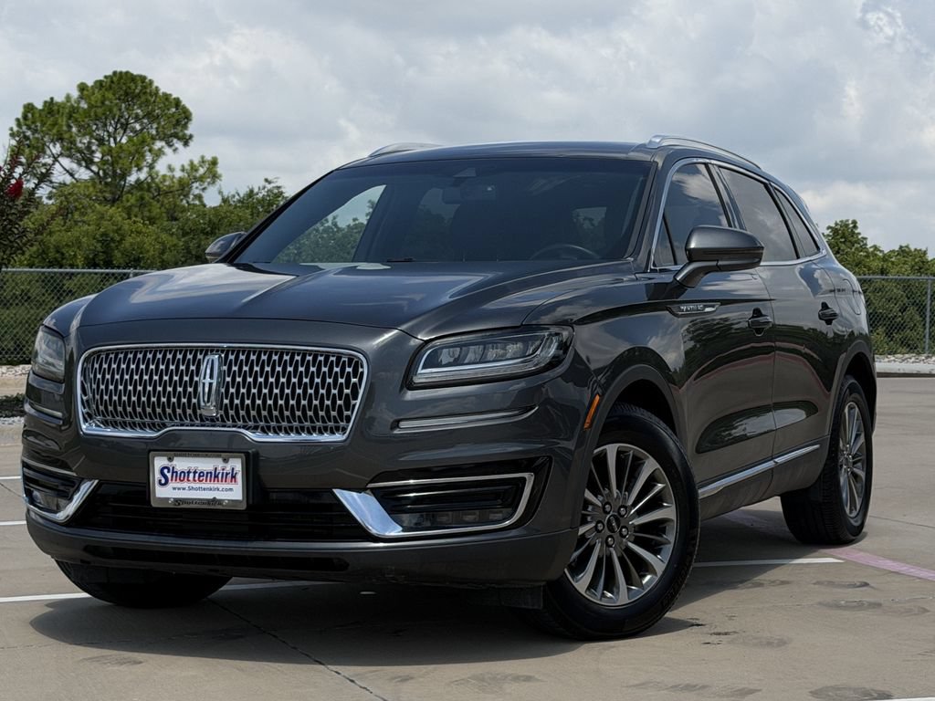 Used 2019 Lincoln Nautilus Select w/ Class II Trailer Tow Package AWD/4WD image 2