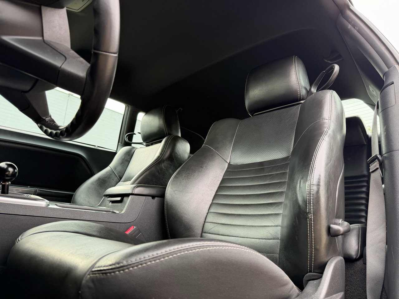 Used 2010 Dodge Challenger R/T image 11