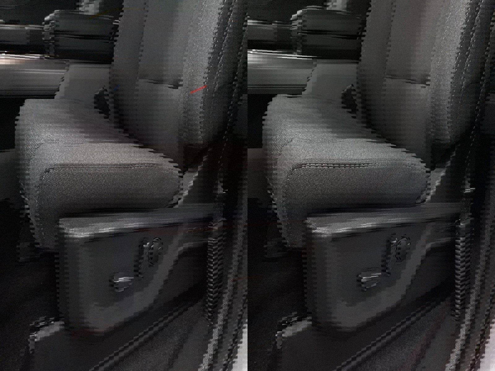 New 2025 Ford F150 XLT w/ Equipment Group 302A MID image 16