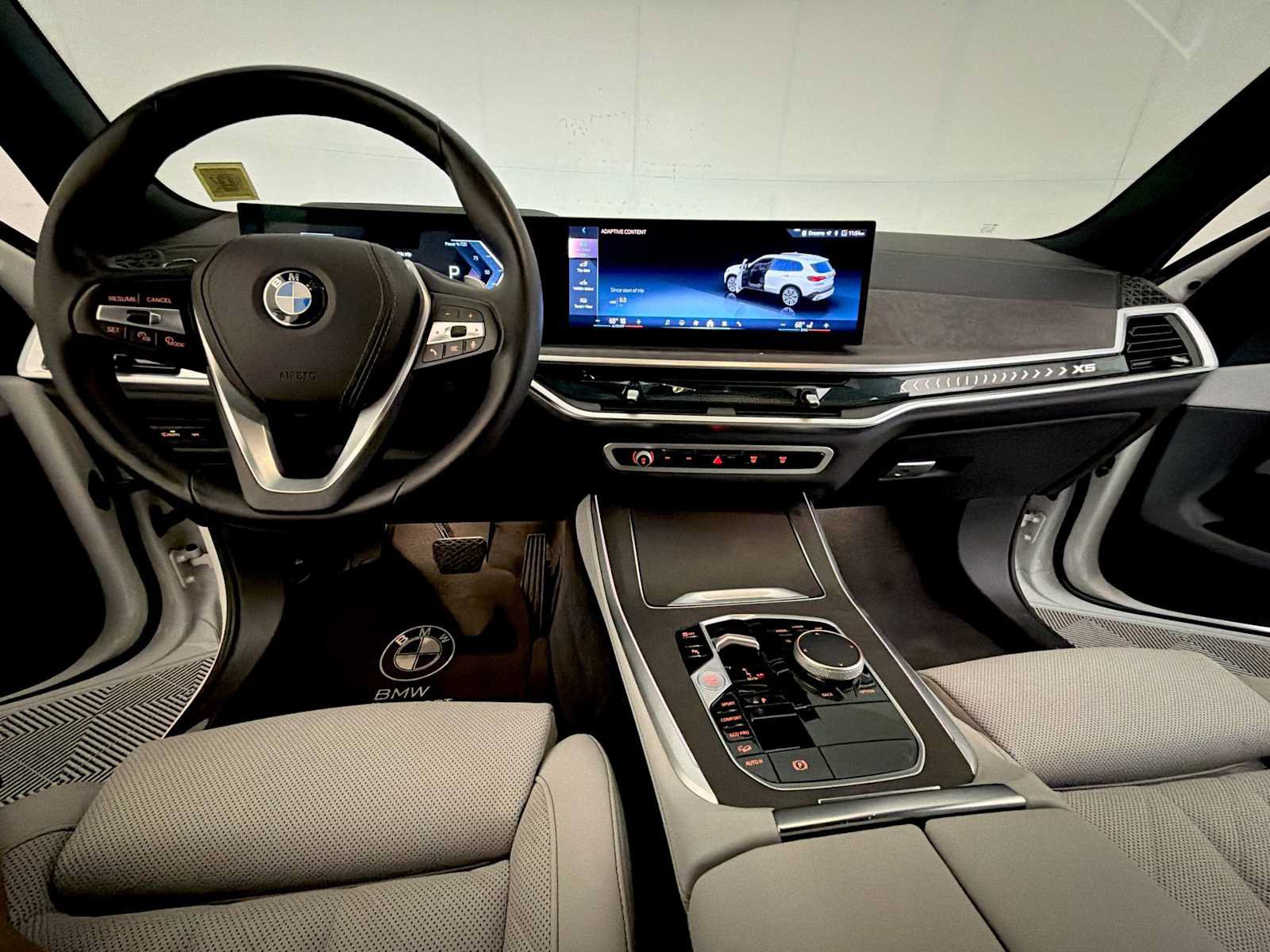 Used 2025 BMW X5 xDrive40i w/ Premium Package AWD/4WD image 12