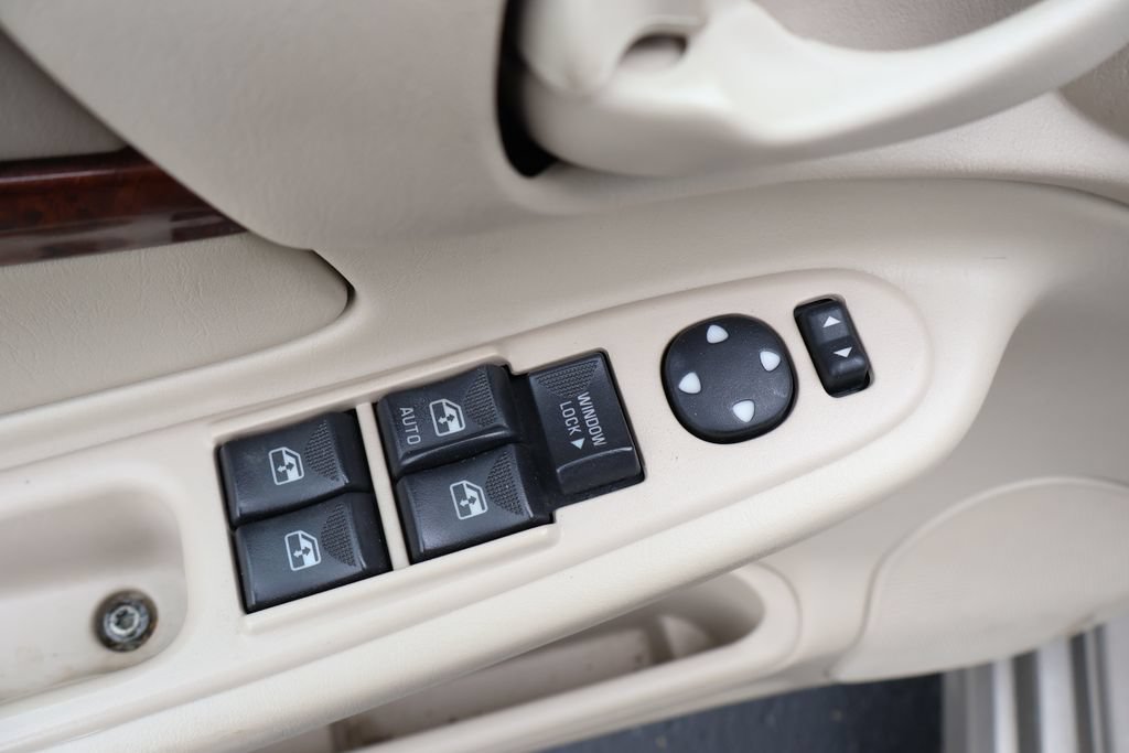 Used 2002 Chevrolet Impala LS w/ Preferred Equipment Group FWD image 18