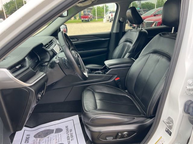 Used 2022 Jeep Grand Cherokee L Limited image 12