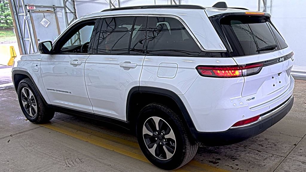 Used 2024 Jeep Grand Cherokee Limited 4xe image 4