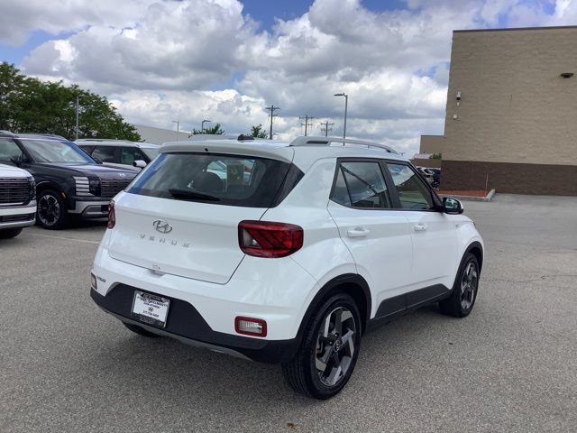 Certified 2026 Hyundai Venue SEL FWD image 6
