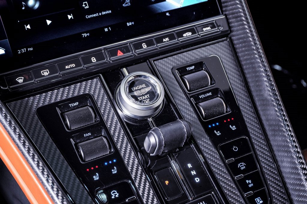 Used 2024 Aston Martin DB12 Coupe image 30