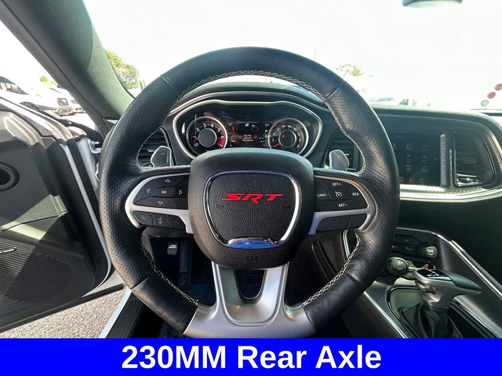 Used 2015 Dodge Challenger SRT image 15