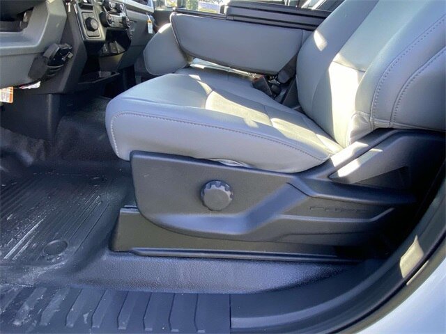 New 2025 Ford F550 4x4 Regular Cab Super Duty w/ XL Chrome Package image 32