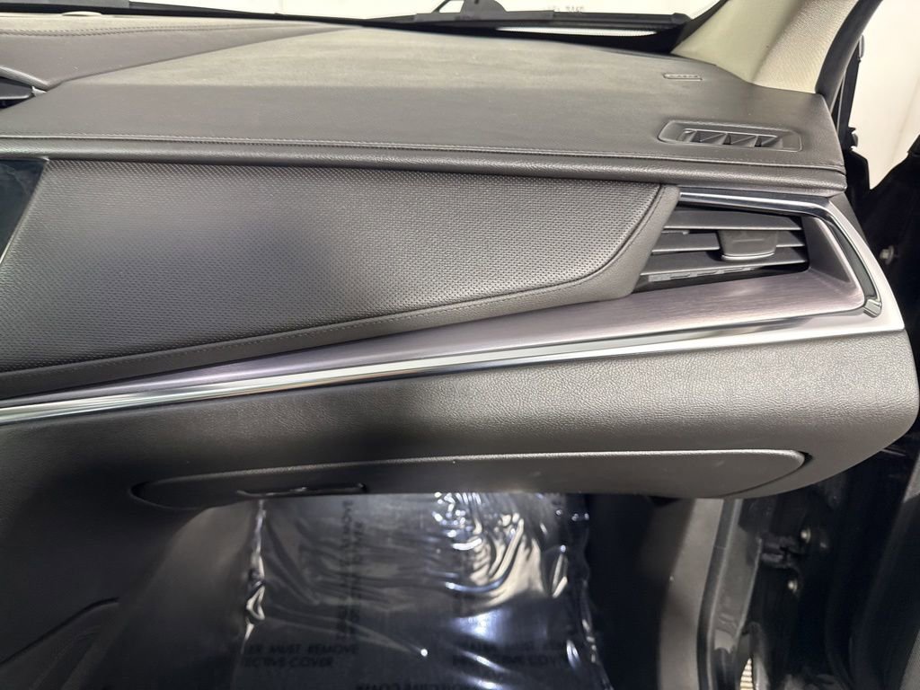 Used 2017 Cadillac XT5 Premium Luxury AWD/4WD image 10