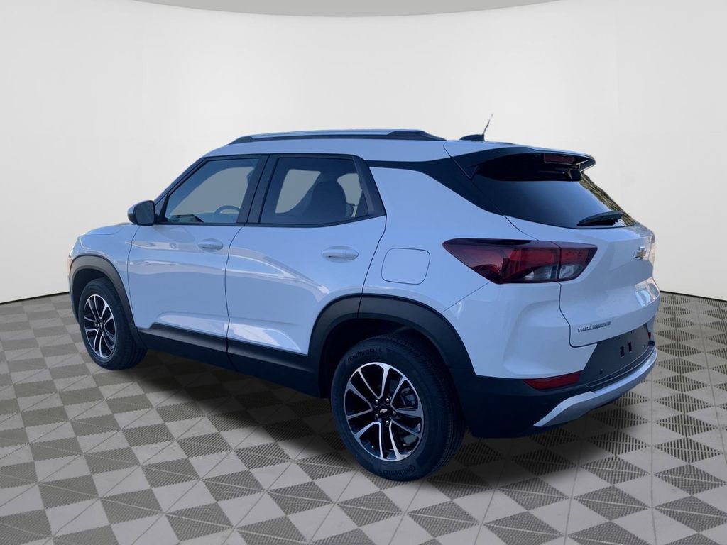 New 2025 Chevrolet TrailBlazer LT w/ Convenience Package FWD image 12