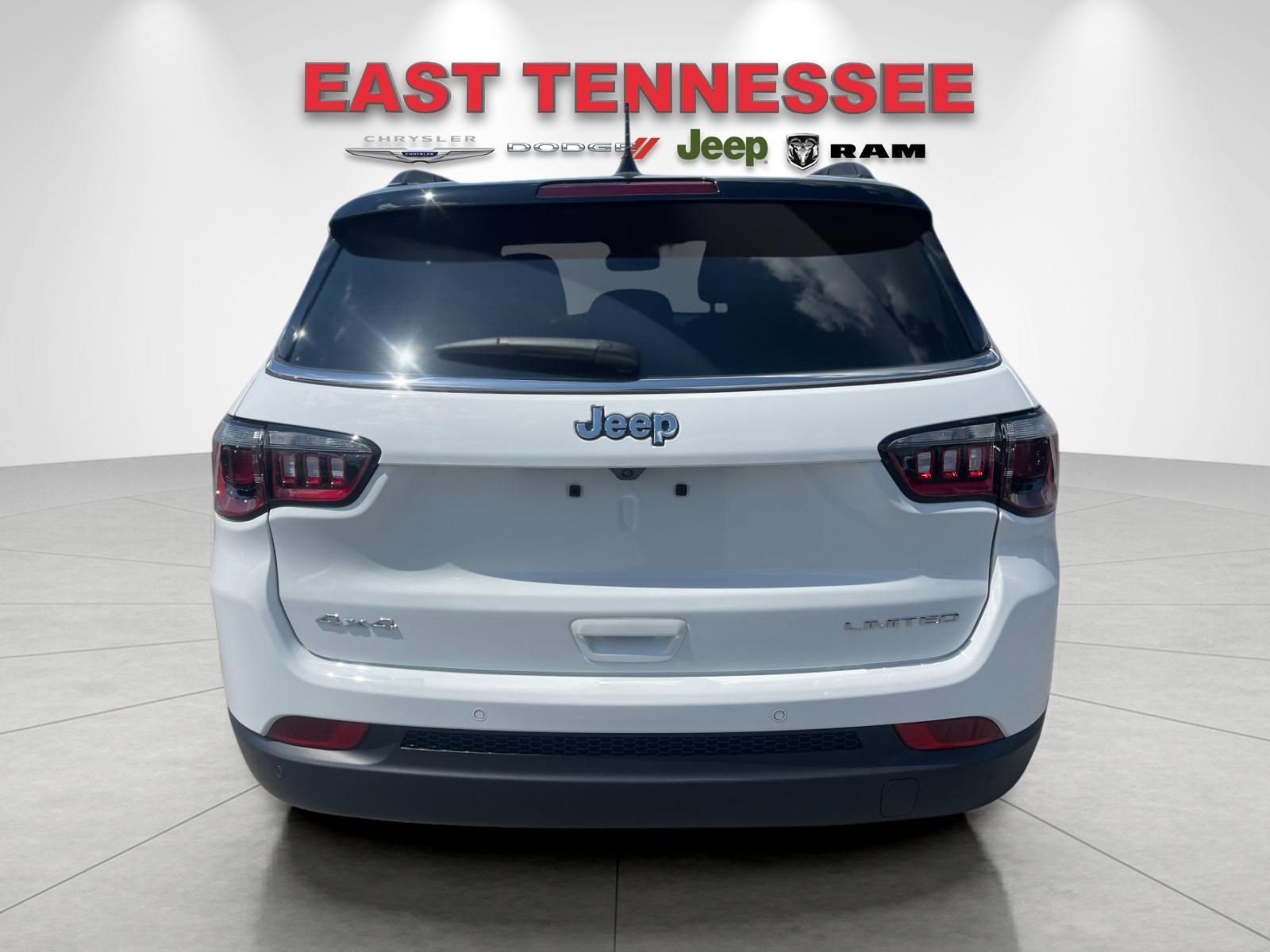 Used 2024 Jeep Compass Limited image 4