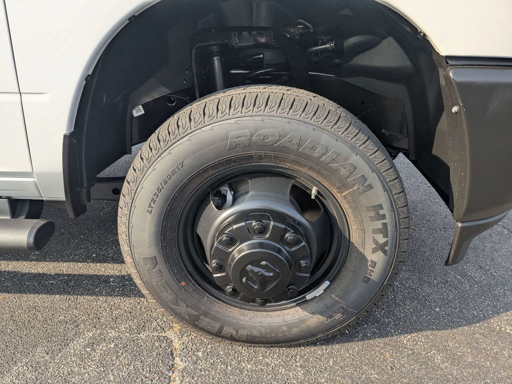 New 2026 RAM 3500 Tradesman AWD/4WD image 10
