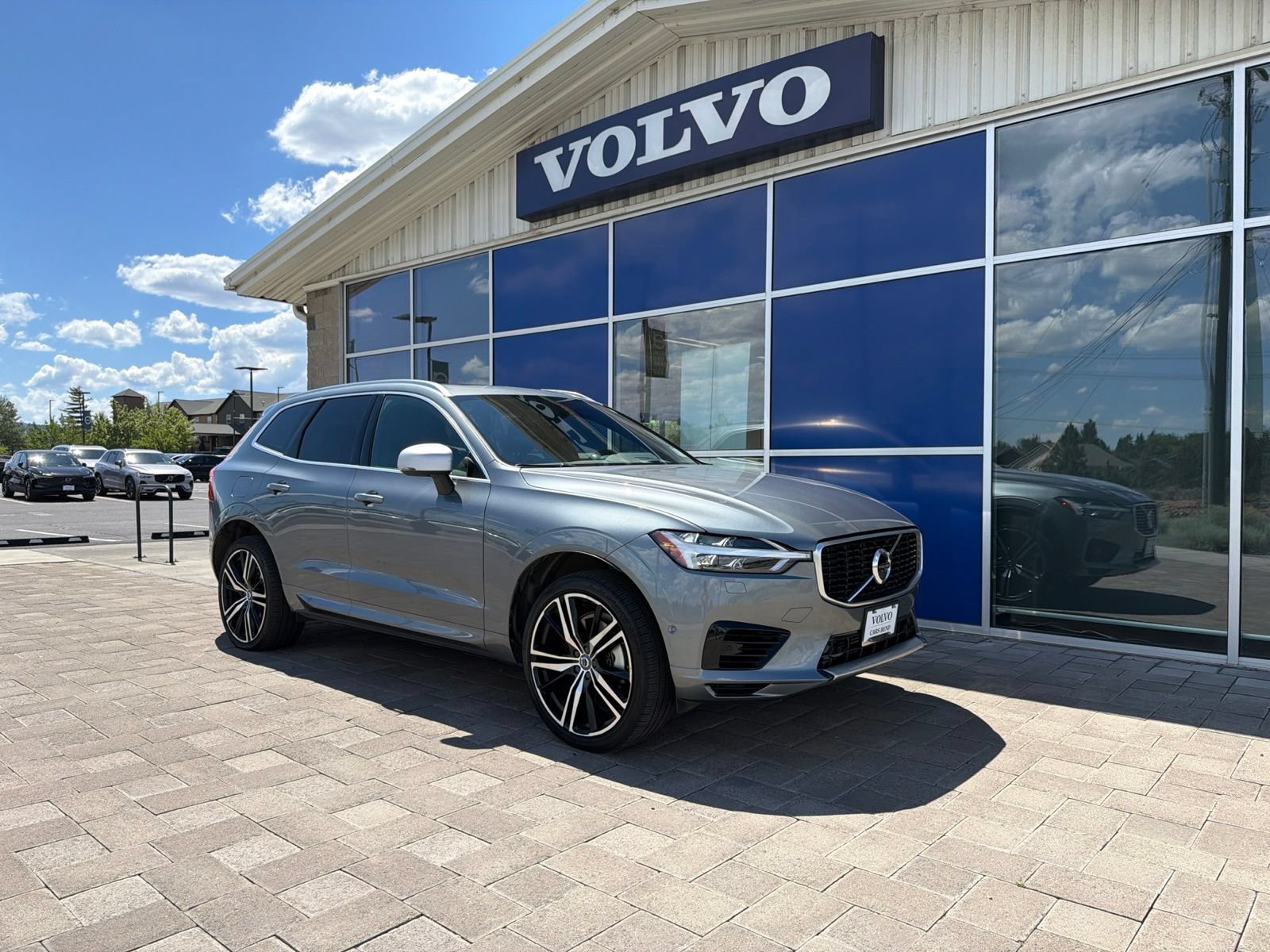 Used 2019 Volvo XC60 T8 R-Design w/ Advanced Package