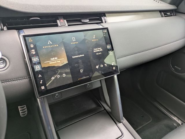 Used 2024 Land Rover Discovery Sport Dynamic SE image 11