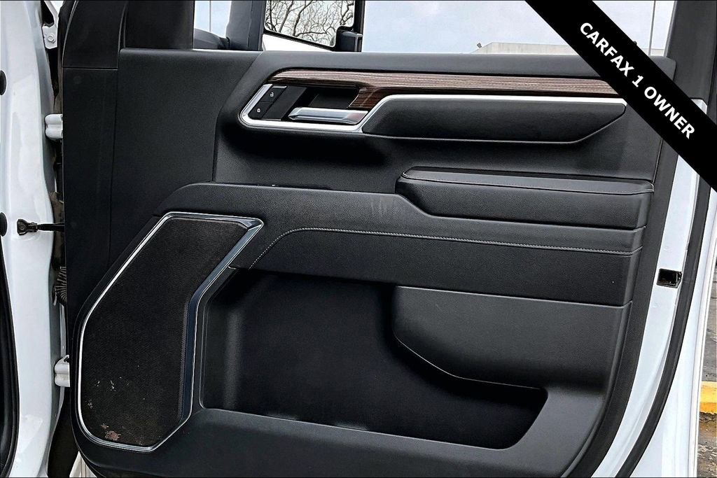 Used 2024 Chevrolet Silverado 3500 LT w/ Convenience Package image 26