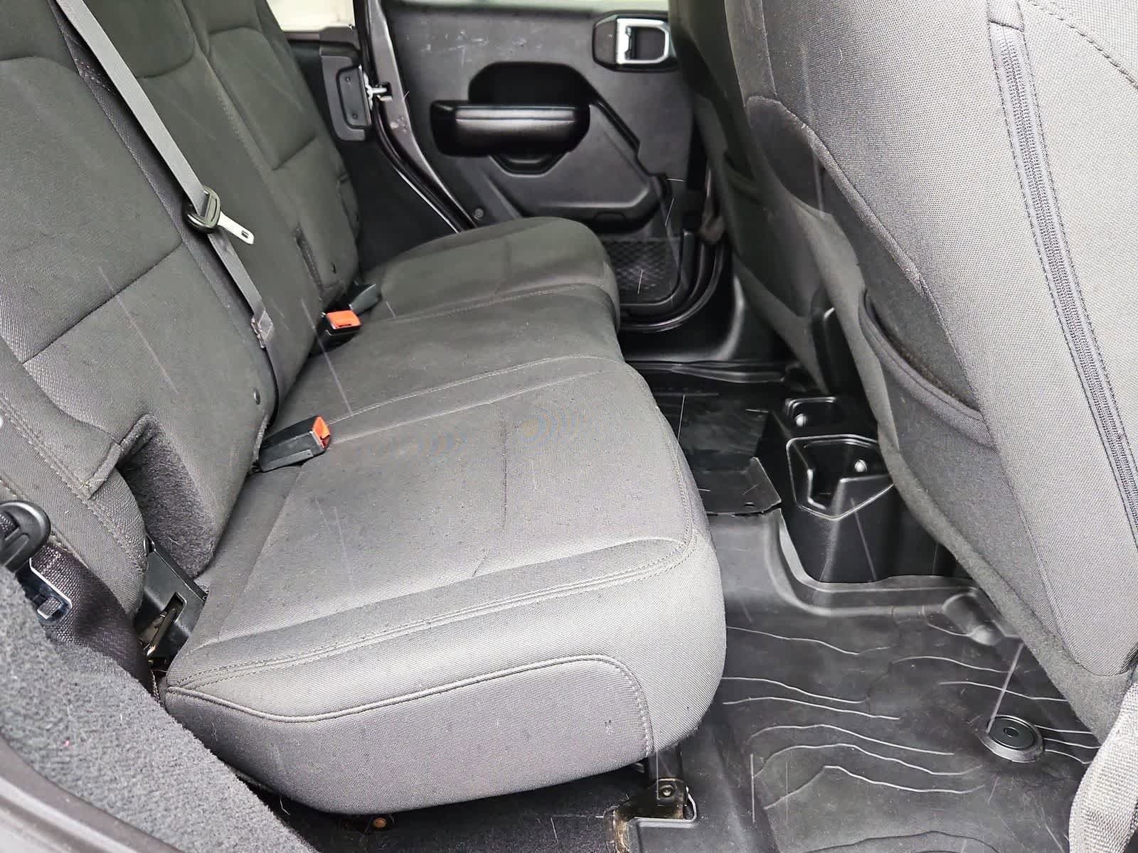 Used 2018 Jeep Wrangler Unlimited Sport S AWD/4WD image 20