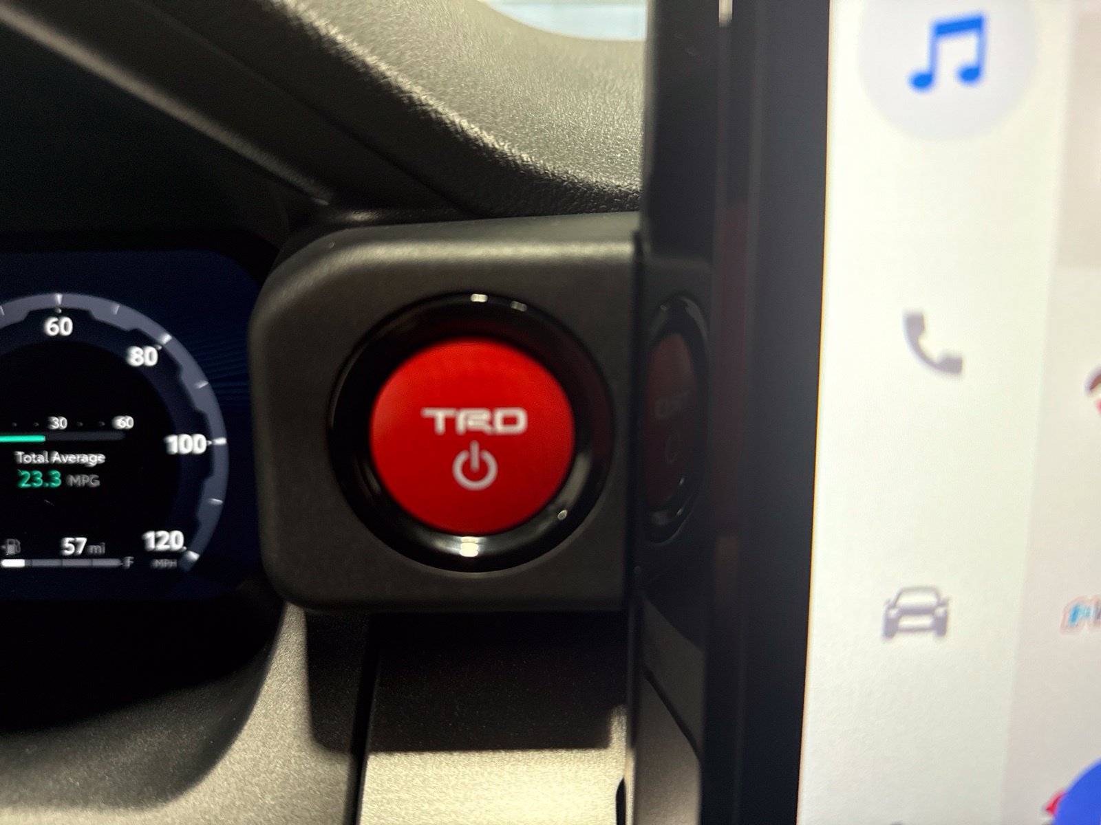 New 2026 Toyota 4Runner TRD Off-Road Premium AWD/4WD image 32