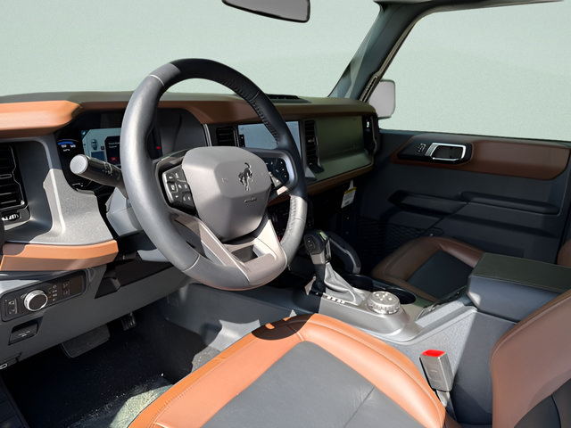 New 2024 Ford Bronco Outer Banks w/ Sasquatch Package AWD/4WD image 4