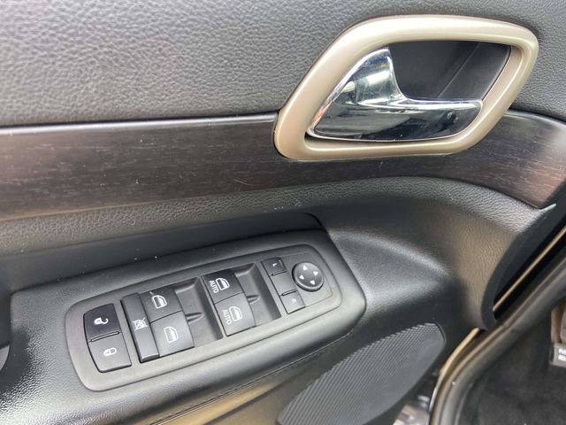 Used 2014 Jeep Grand Cherokee Laredo w/ Quick Order Package 23E AWD/4WD image 12
