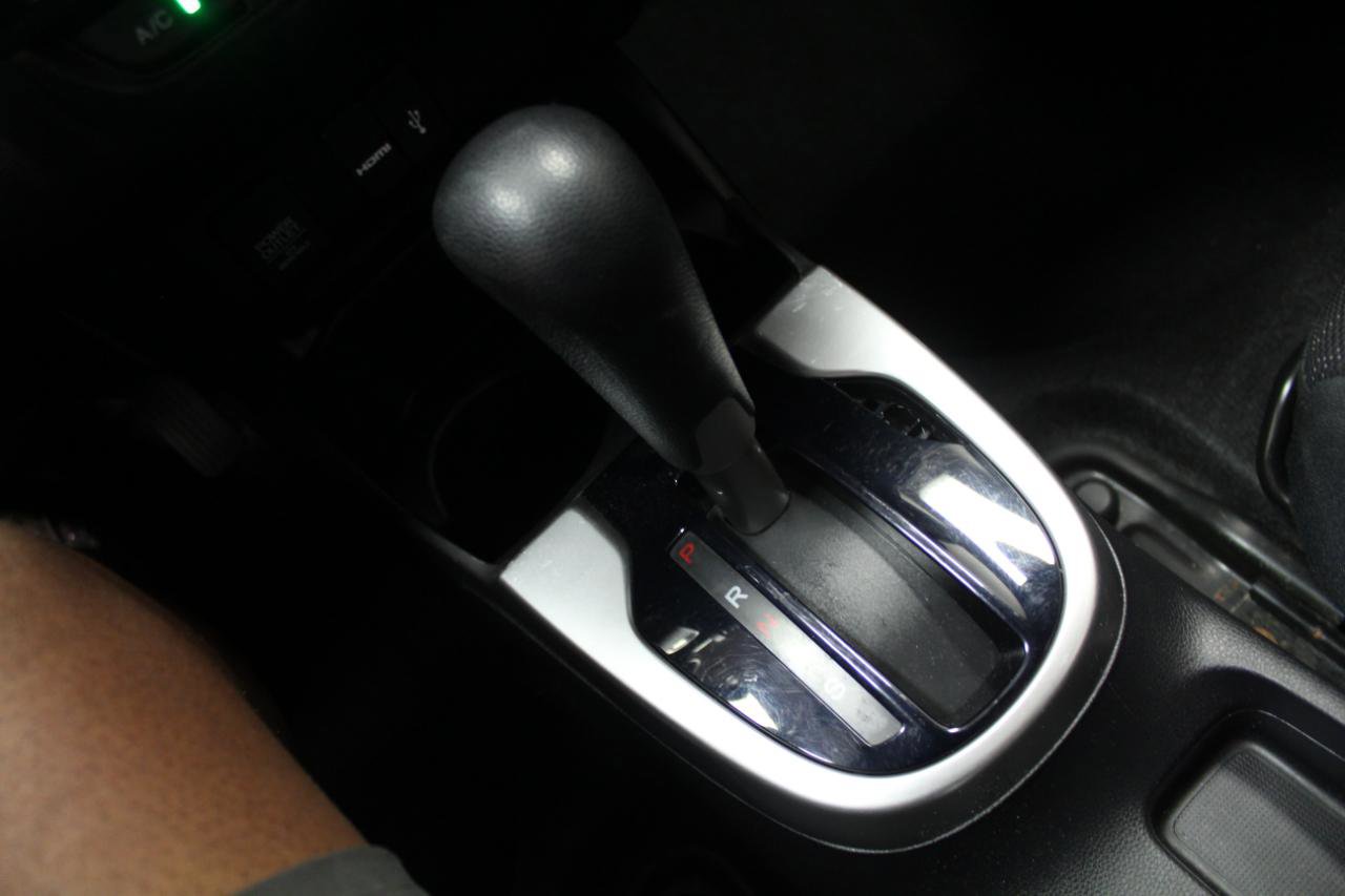 Used 2015 Honda Fit EX image 18