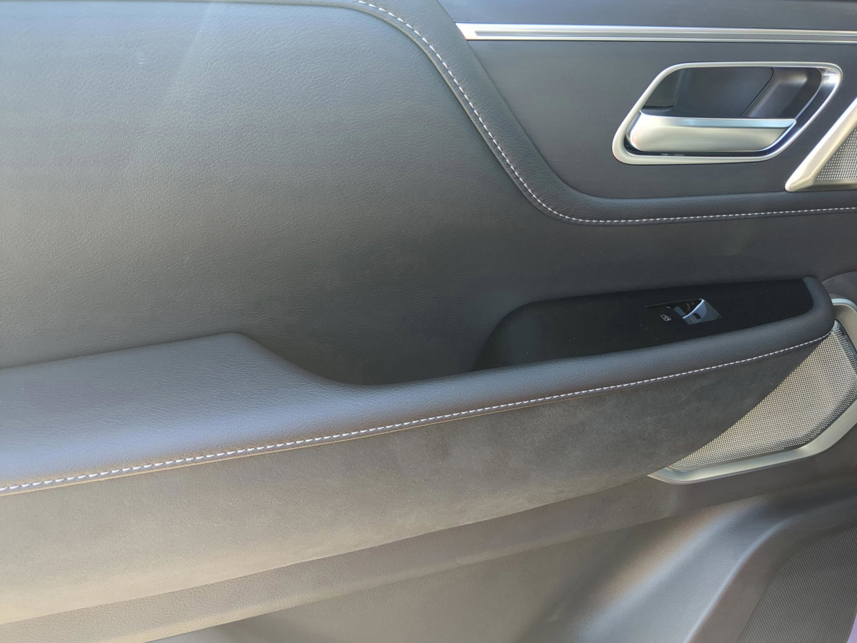 Certified 2025 INFINITI QX80 Sensory image 10