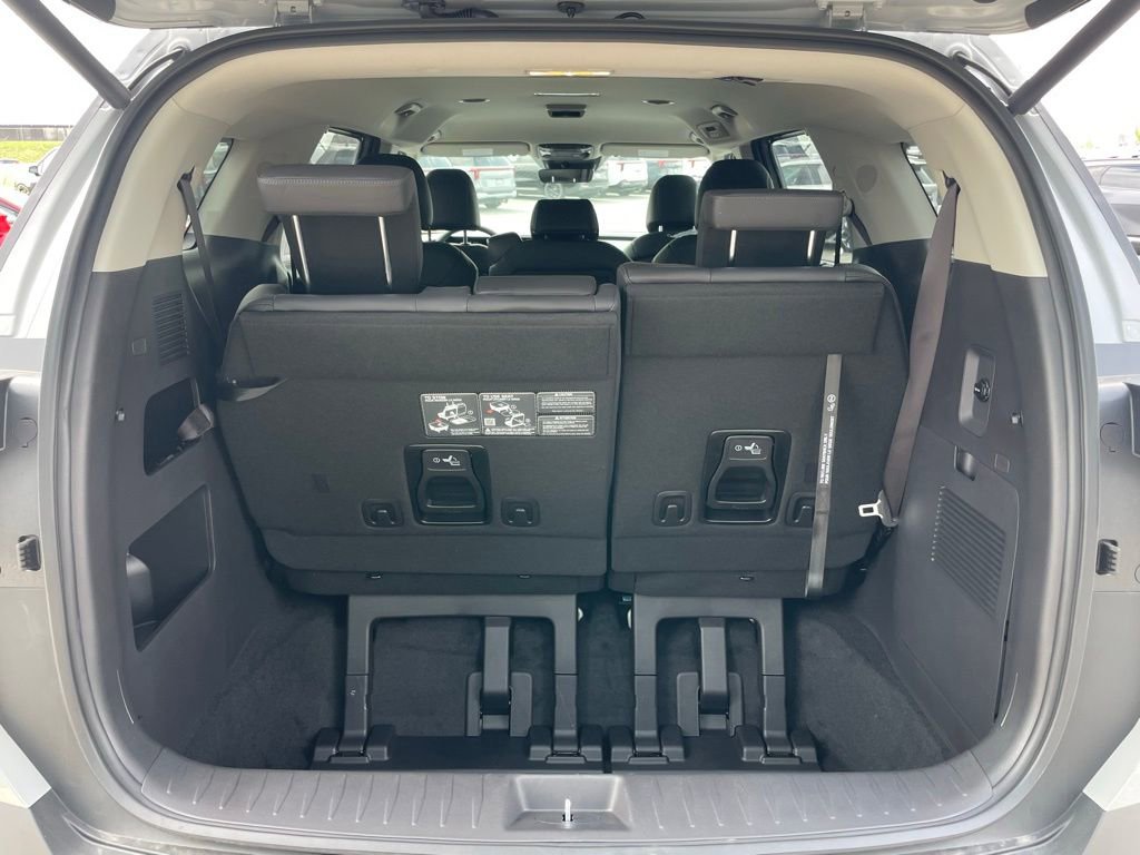 New 2026 Kia Carnival EX image 28