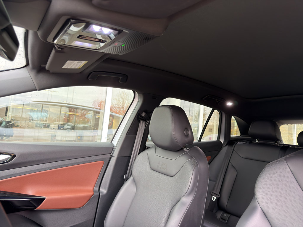 Used 2021 Volkswagen ID.4 Pro S w/ ID.4 Protection Package image 12