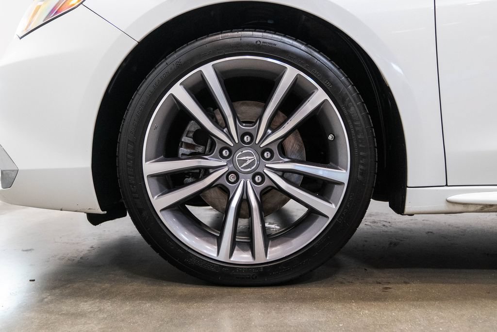 Used 2019 Acura TLX w/ Technology Package FWD image 9