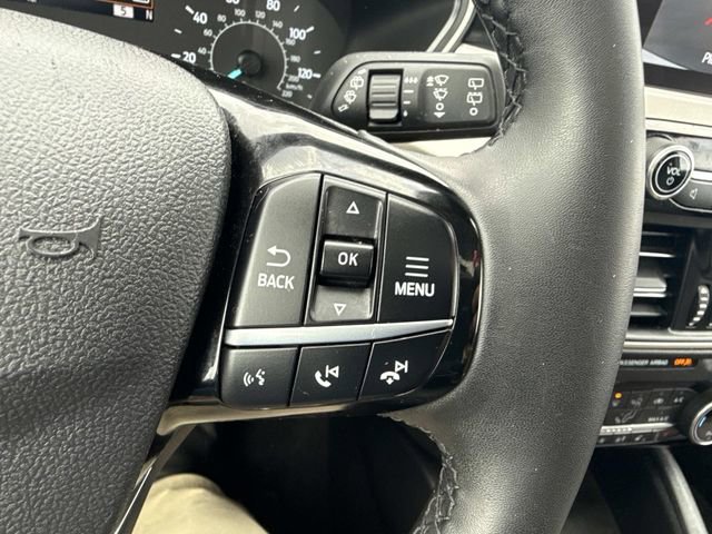 Used 2022 Ford Escape SE w/ SE Sport Appearance Package image 38