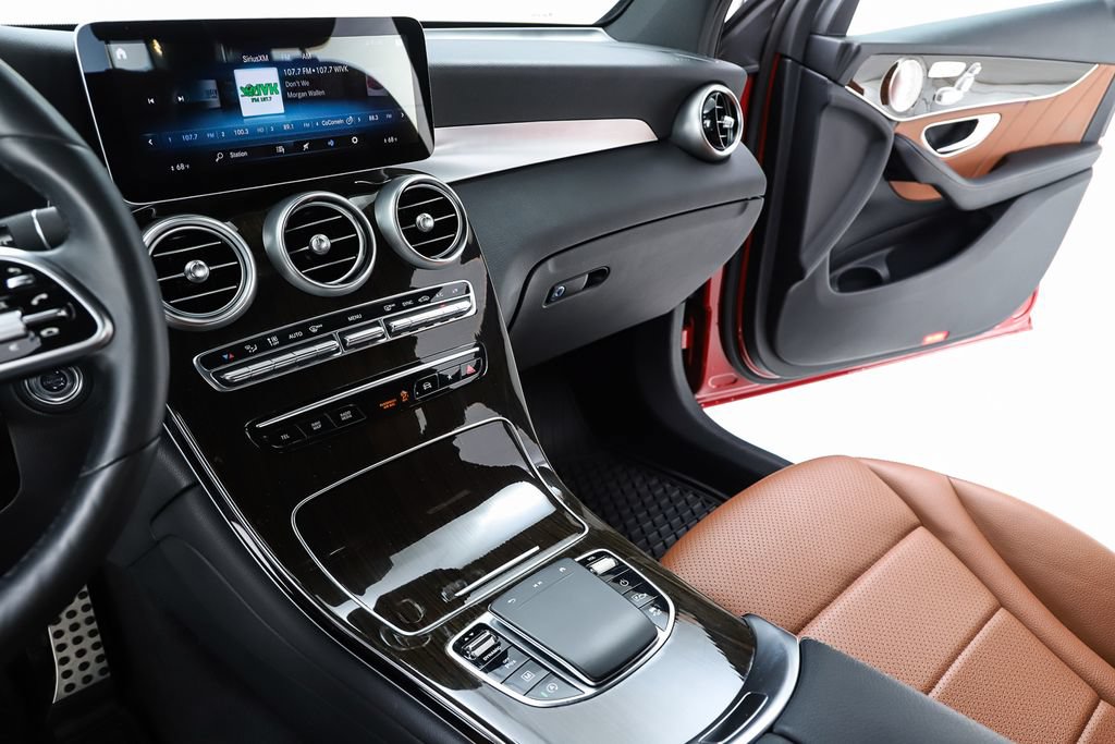 Used 2021 Mercedes-Benz GLC 300 4MATIC image 23