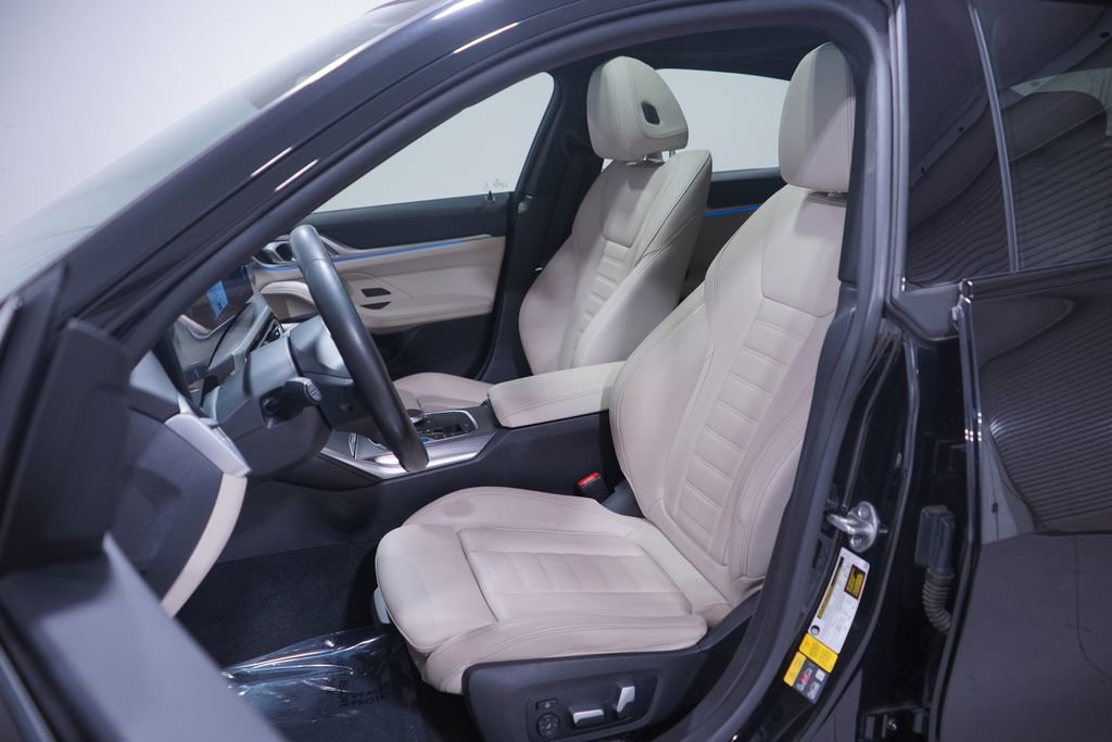 Used 2022 BMW i4 eDrive40 w/ M Sport Package image 7