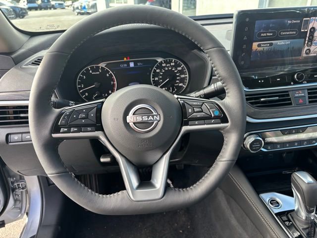 New 2025 Nissan Altima 2.5 SL FWD image 9