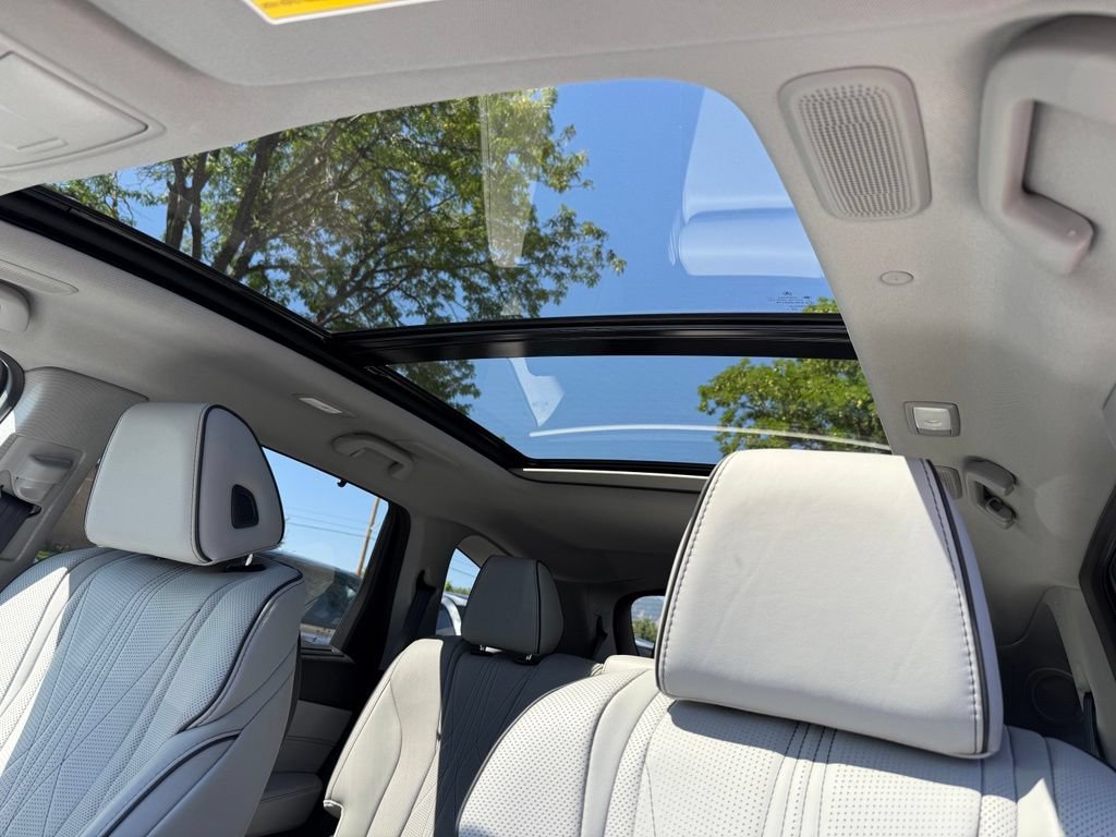 Certified 2026 Acura MDX w/ Advance Package AWD/4WD image 28