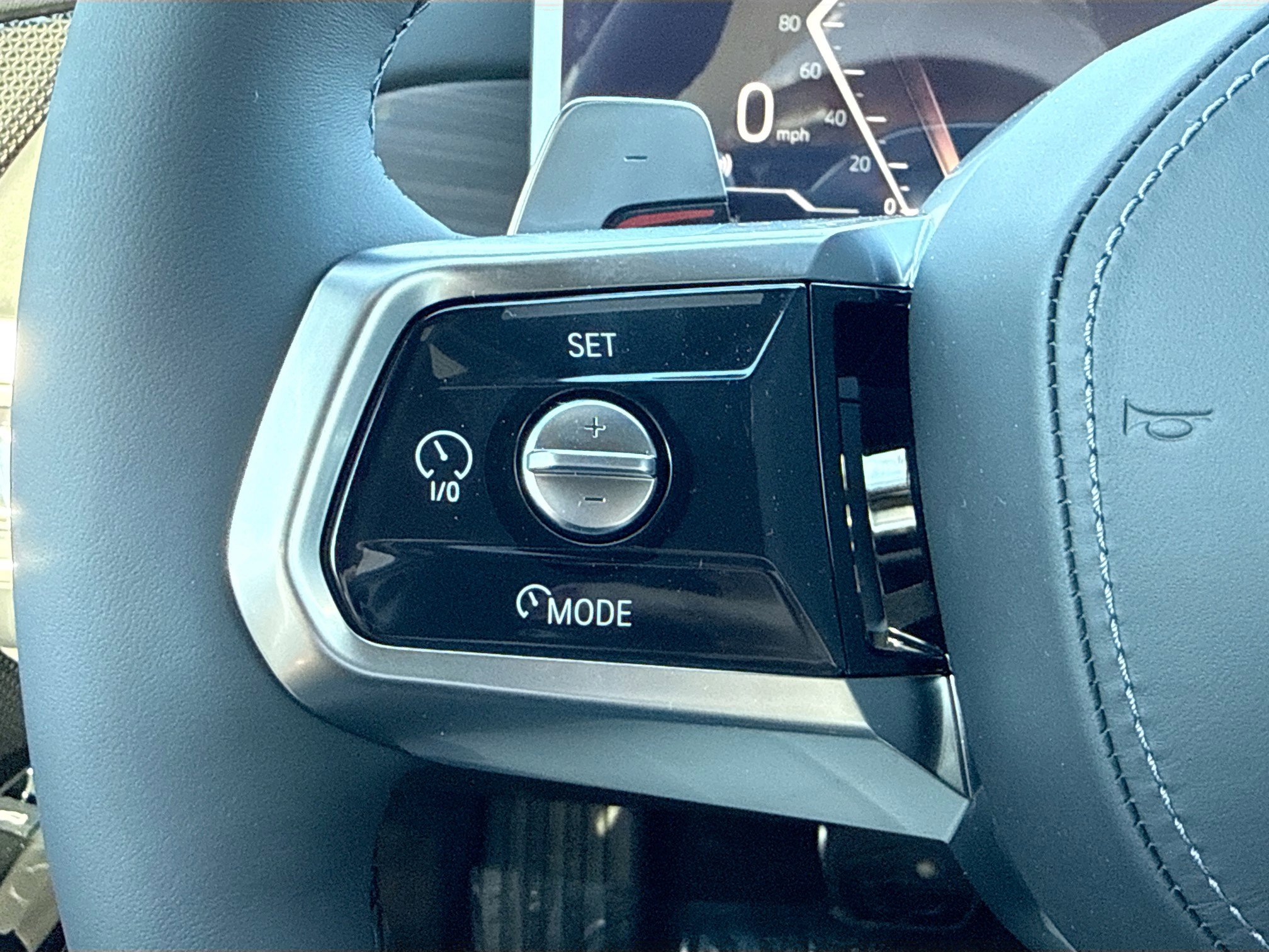 New 2026 BMW 750e xDrive image 37