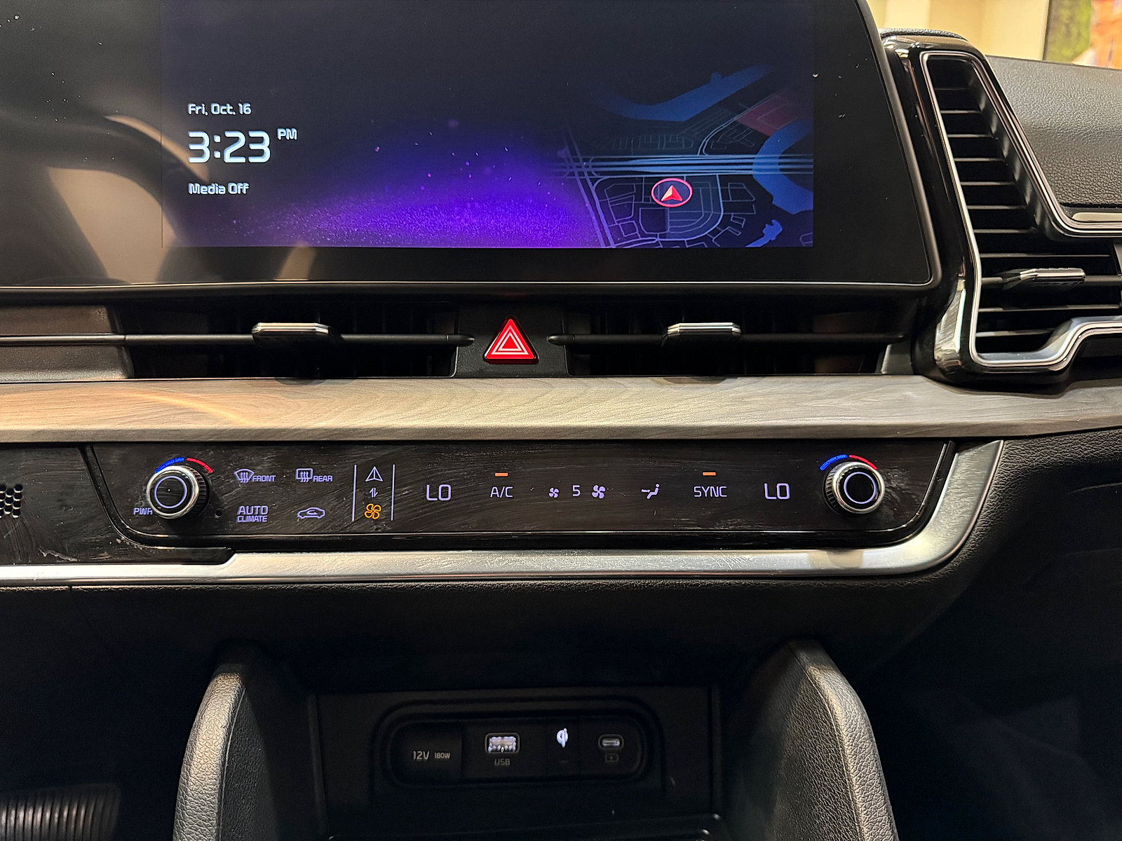 Used 2023 Kia Sportage X-Line AWD/4WD image 14