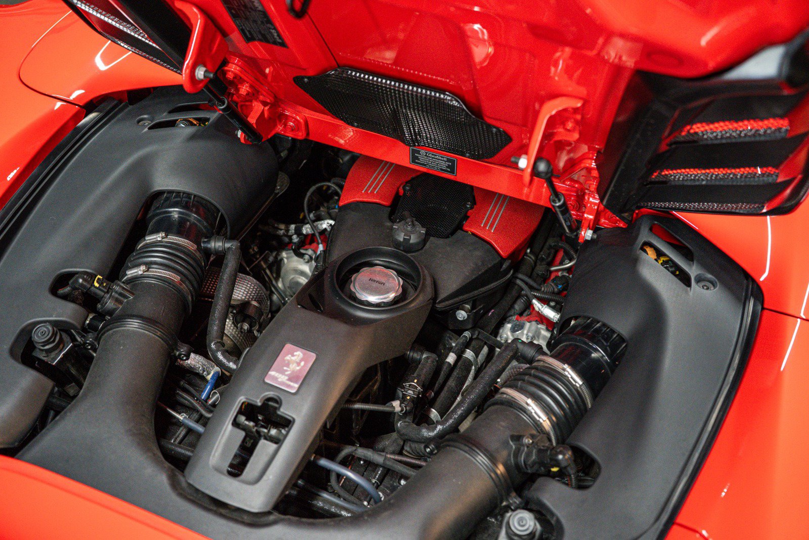 Used 2018 Ferrari 488 Spider RWD image 20