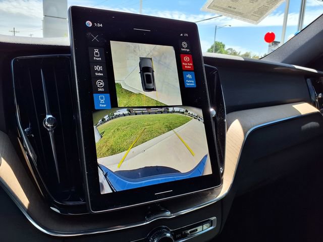 Used 2026 Volvo XC60 B5 Plus w/ Protection Package Premier image 28