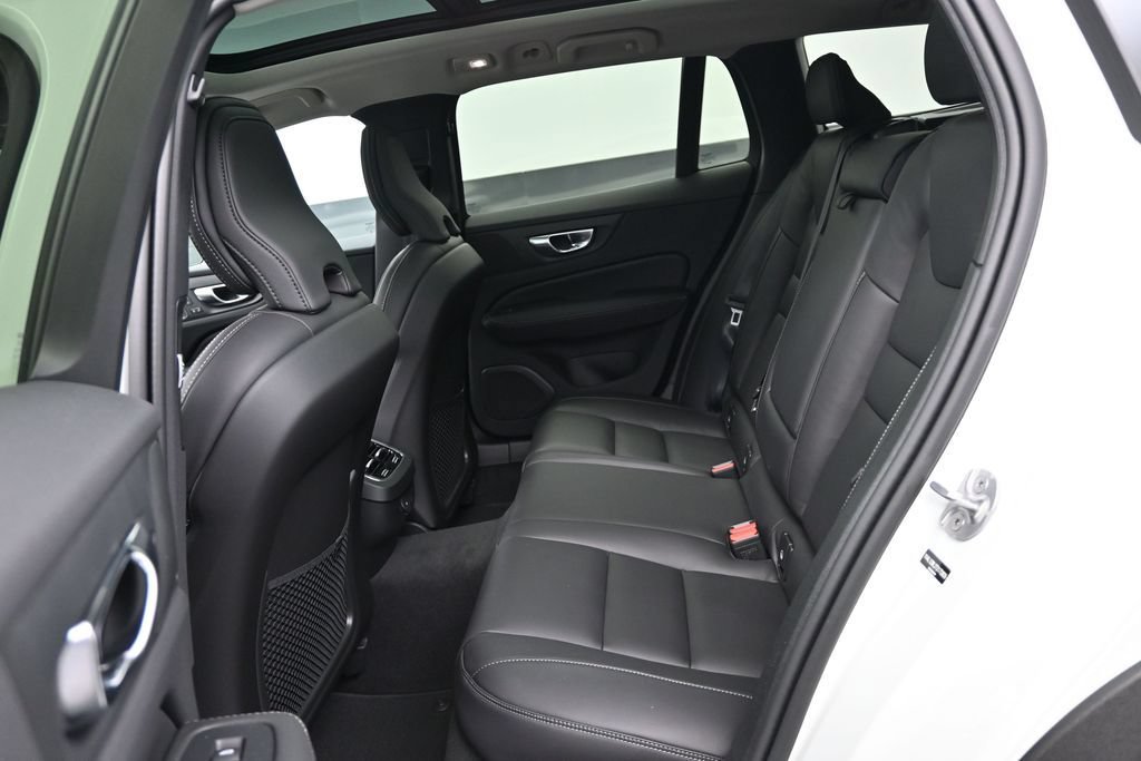 New 2026 Volvo V60 B5 Cross Country Ultra w/ Climate Package AWD/4WD image 13