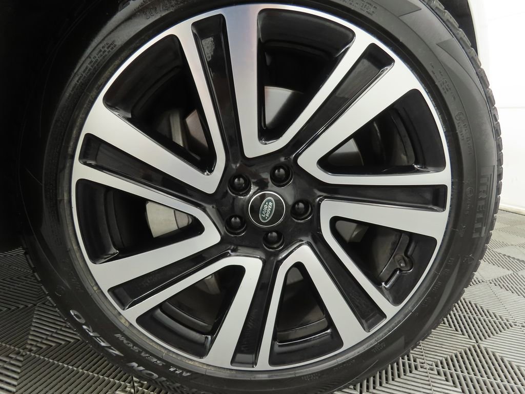 Certified 2023 Land Rover Range Rover SE image 33