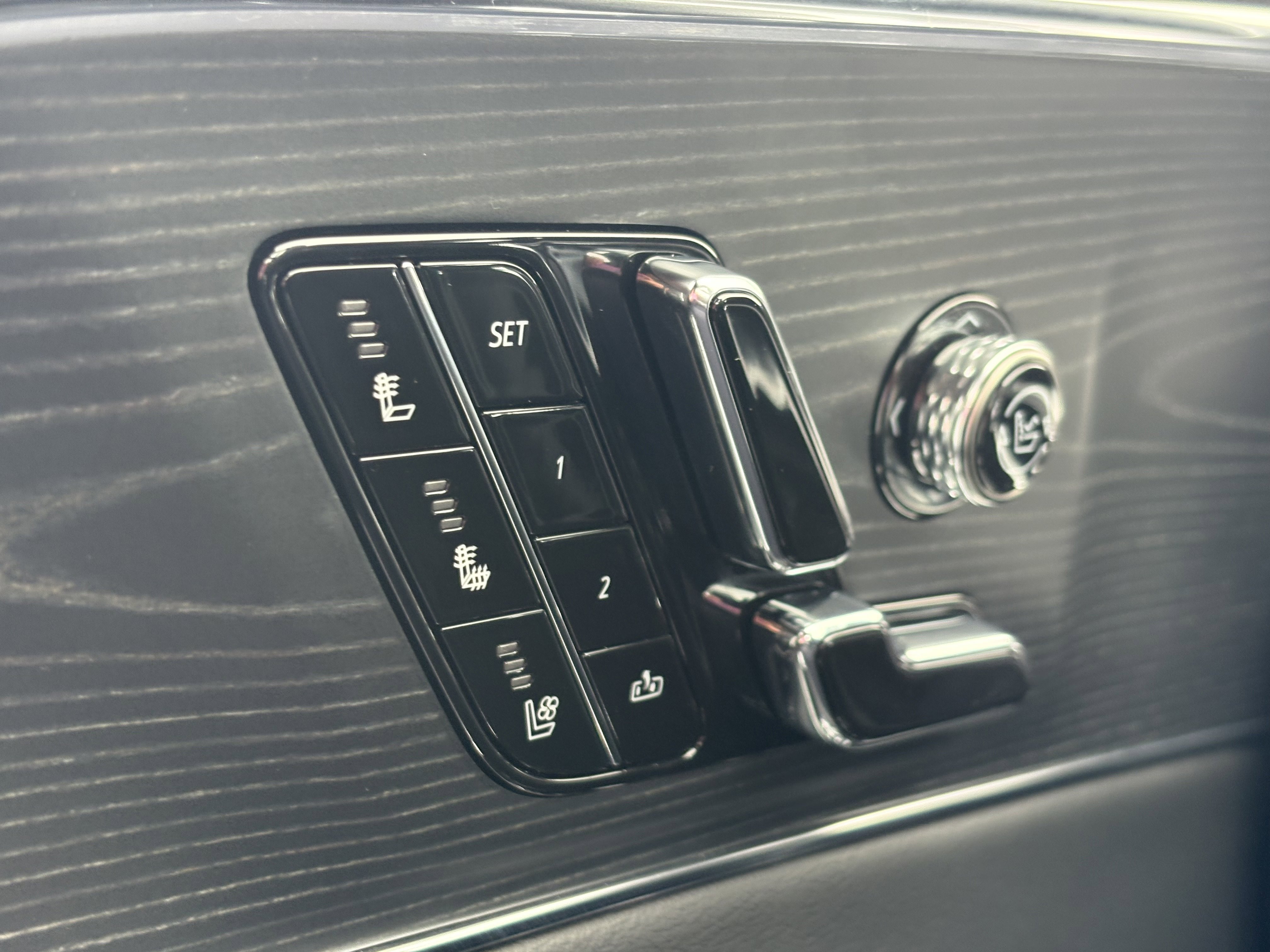 Used 2024 Cadillac Lyriq Luxury w/ LPO, Floor Liner Package AWD/4WD image 34