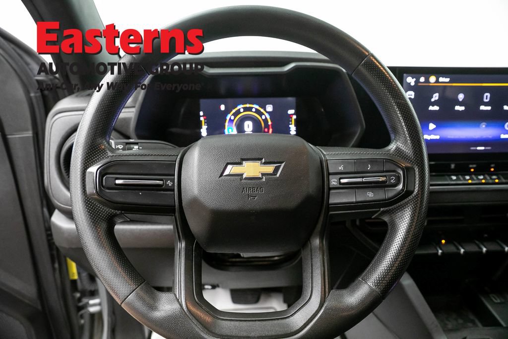 Used 2023 Chevrolet Colorado W/T RWD image 10