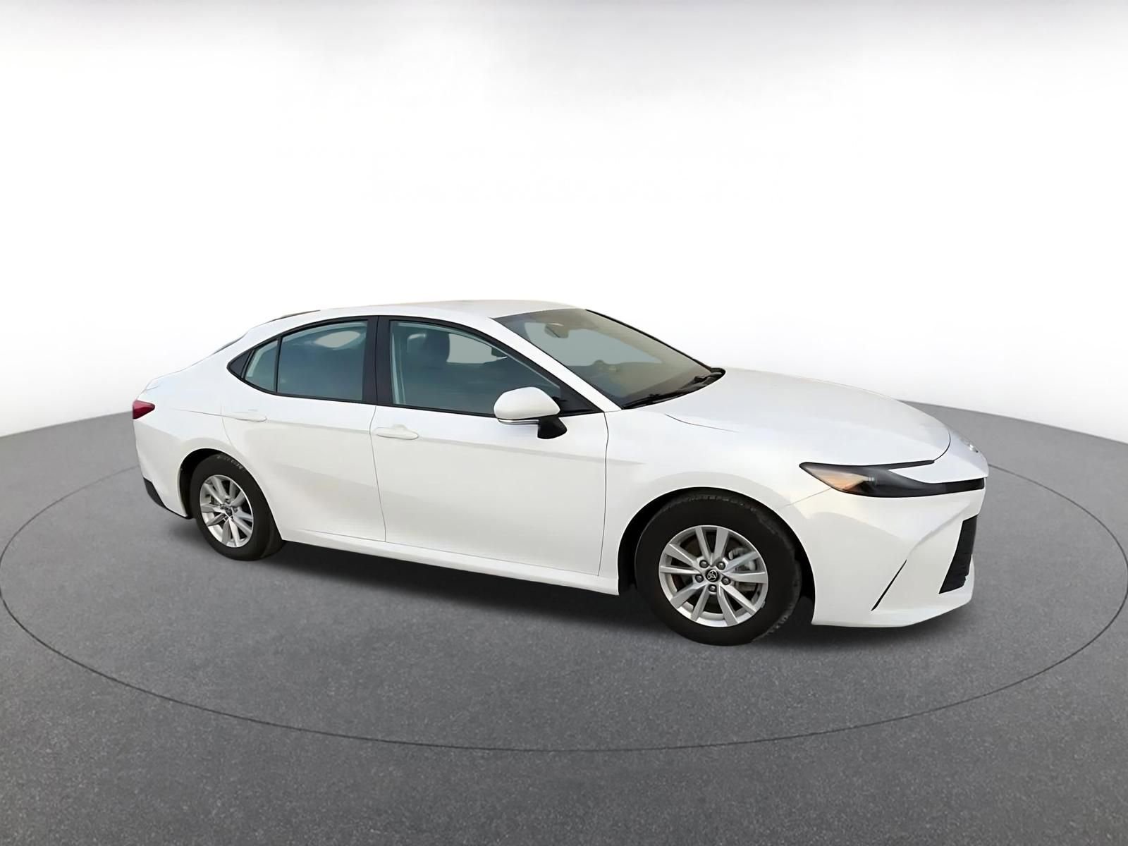 Used 2025 Toyota Camry LE FWD image 2