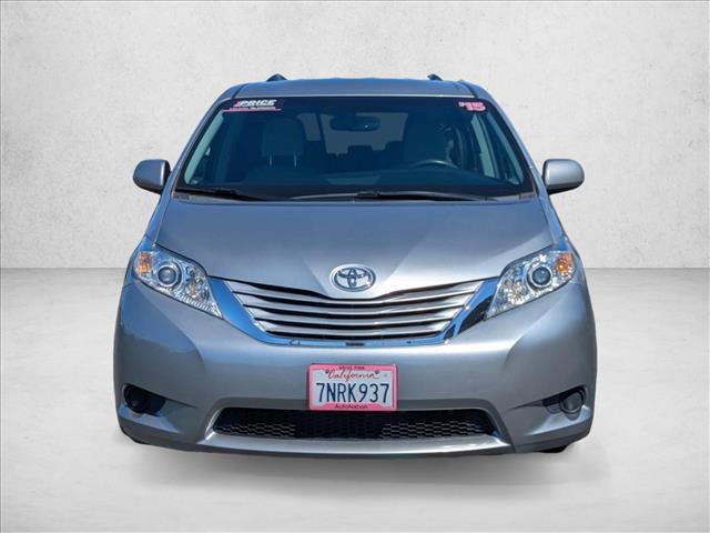 Used 2015 Toyota Sienna LE video 2