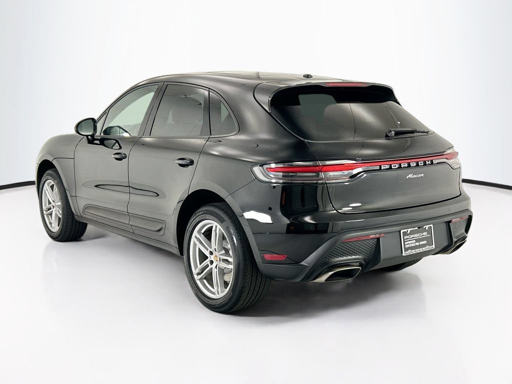 Certified 2024 Porsche Macan AWD/4WD image 3