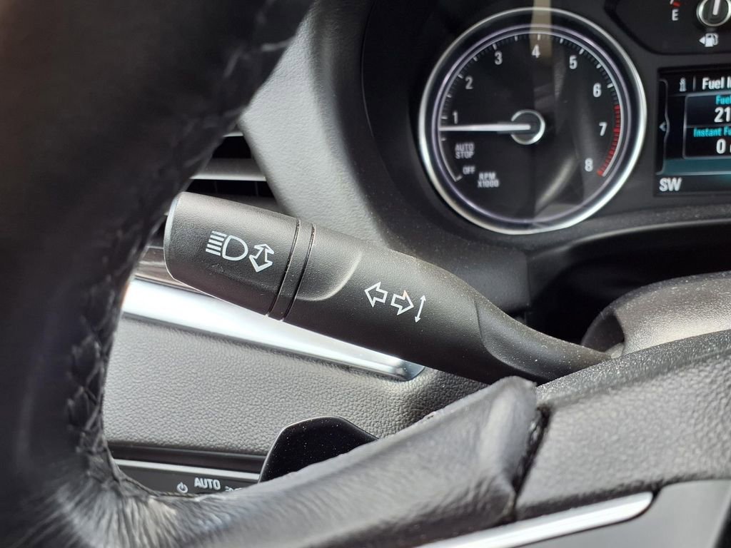 Used 2019 Buick Enclave Essence FWD image 18