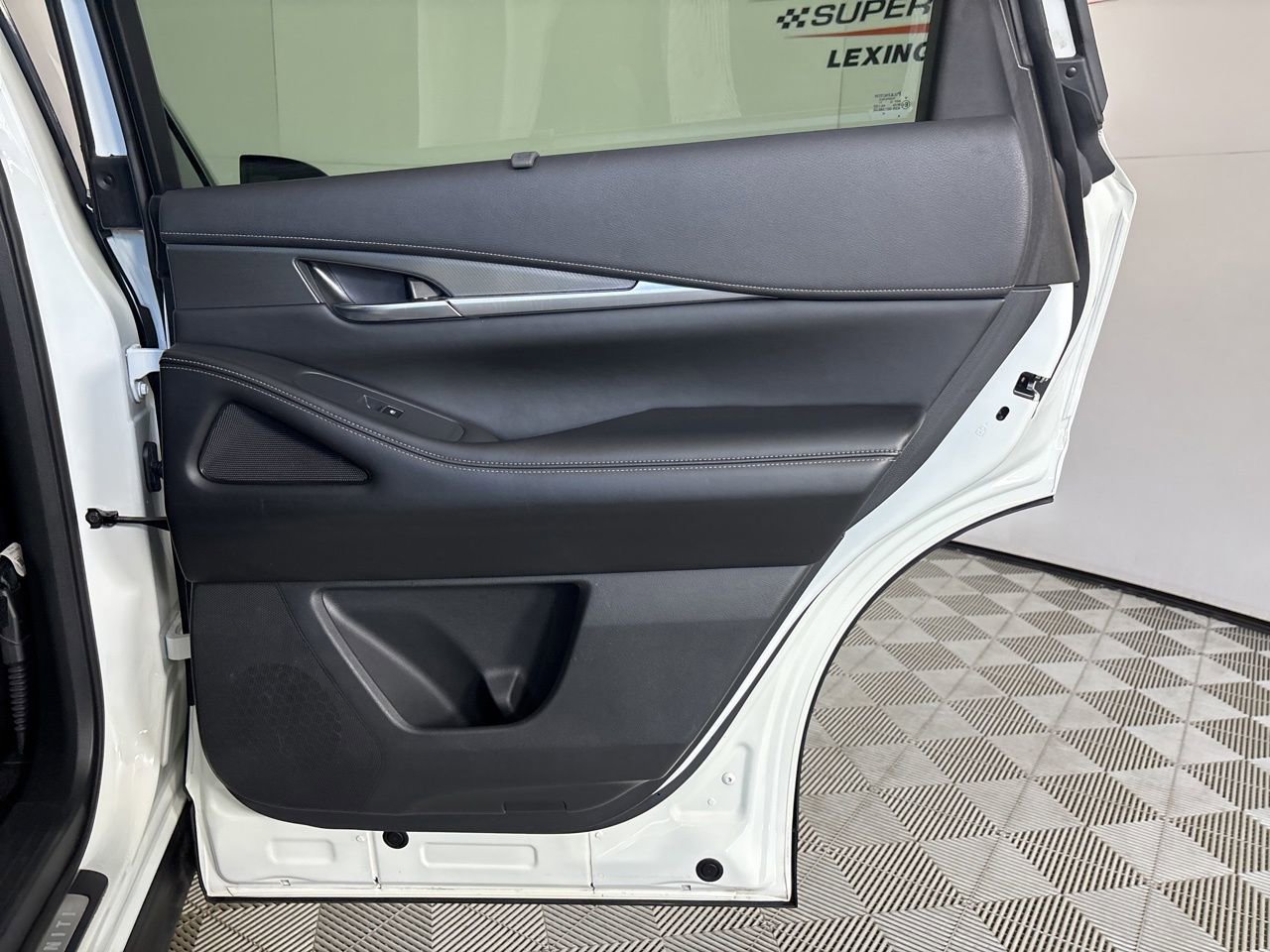 Used 2023 INFINITI QX60 Luxe w/ Cargo Package image 26